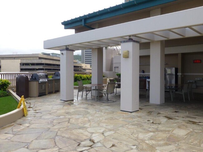Building Photo - Keola Lai Condo - 2 bedrooms, 2 baths, 2 parking - Avail now!