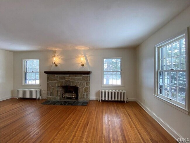 Building Photo - 2897 Graffenburg Rd