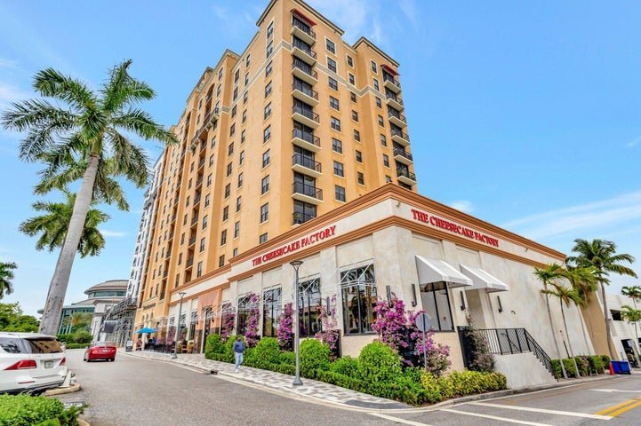 Building Photo - 651 Okeechobee Blvd