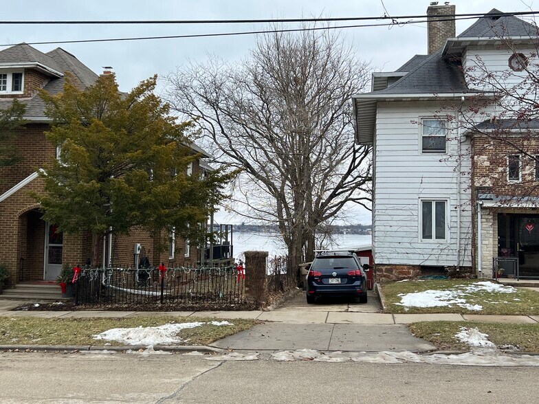Building Photo - 1346 Morrison St