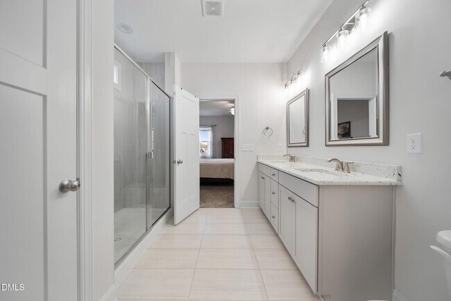 Building Photo - 26 Valleydale Dr