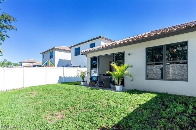 Building Photo - 8793 Madrid Cir