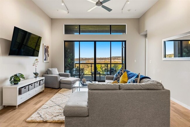 Building Photo - 5921 Hiline Rd