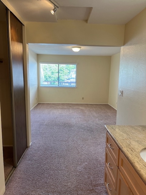 Building Photo - 5015 Valley Crest Dr