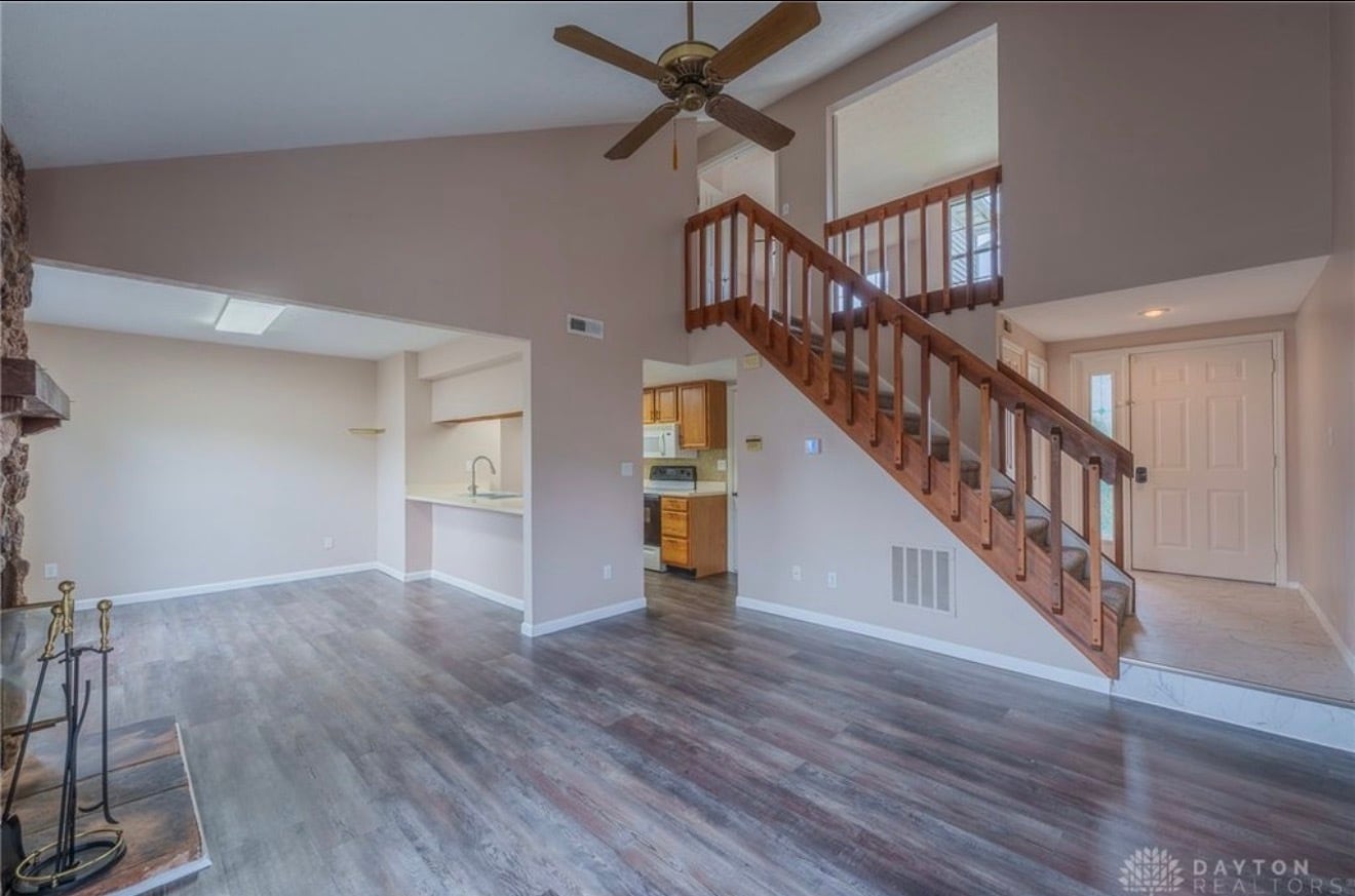 Building Photo - 2342 Raider Dr