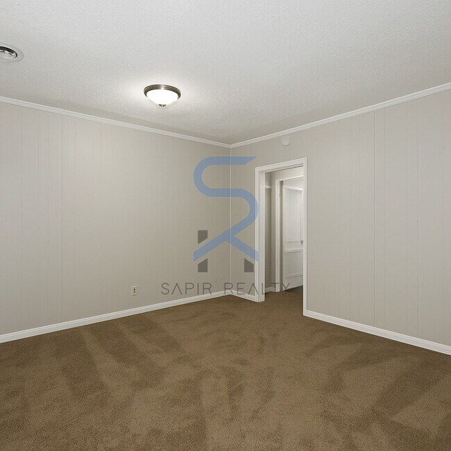 Building Photo - Move in before December 15th and get $100 OFF your rent for the first 3 months — PLUS a $250 Amaz...