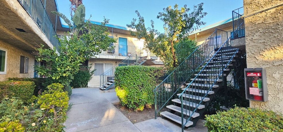 Building Photo - 14075 Foothill Blvd