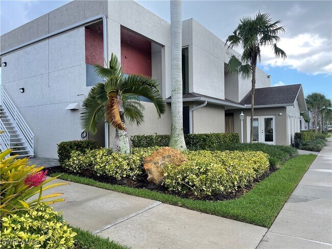Building Photo - 185 Santa Clara Dr