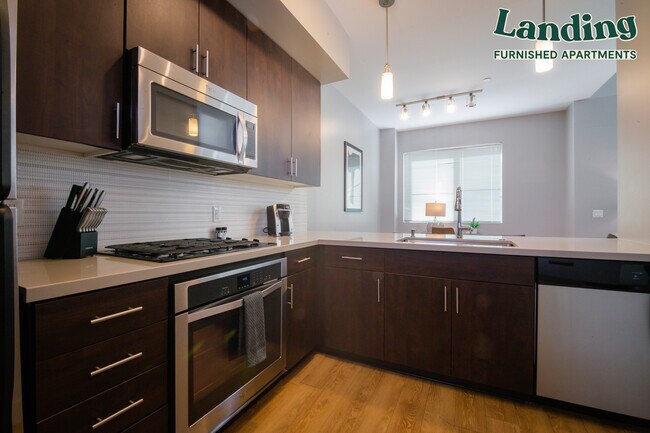 Building Photo - 2625 E Camelback Rd