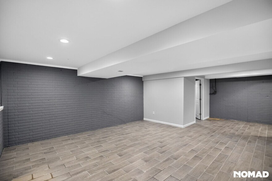 Building Photo - 12145 Sugar Mill Cir