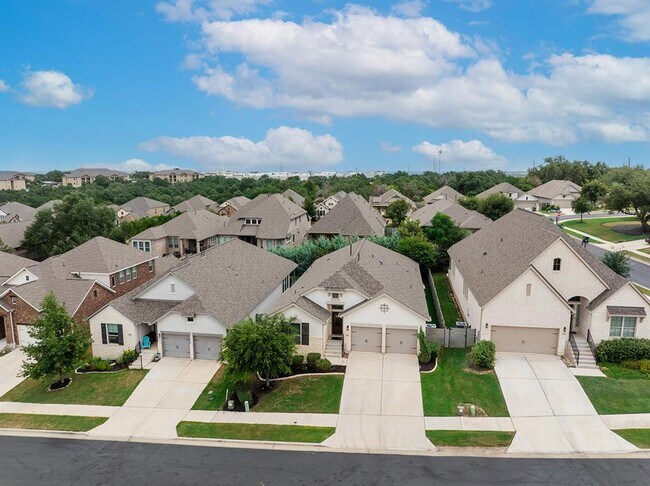 Building Photo - 104 Indian Paintbrush Trl