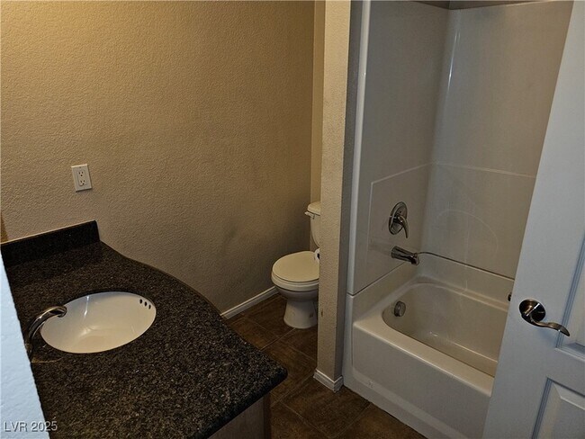 Building Photo - 3145 E Flamingo Rd