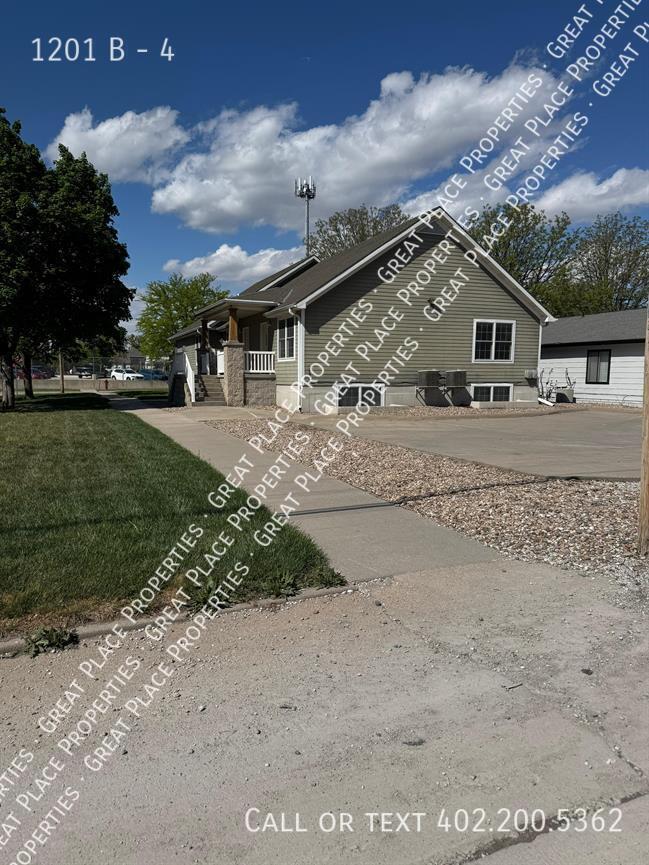 Building Photo - 1201 B-4