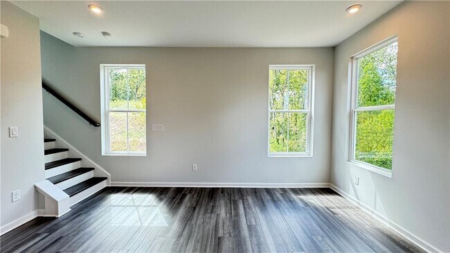 Building Photo - 1479 Creekside Cir NW