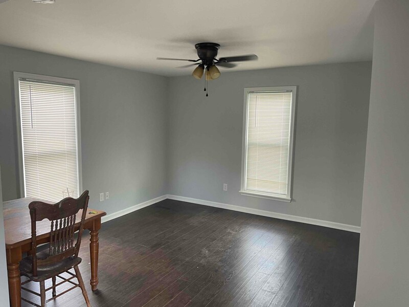 Building Photo - 300 Crawford St