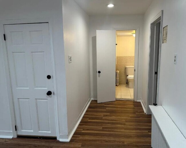 Building Photo - 296 Webster Ave