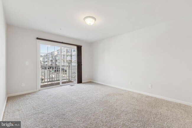 Building Photo - 15262 Torbay Way
