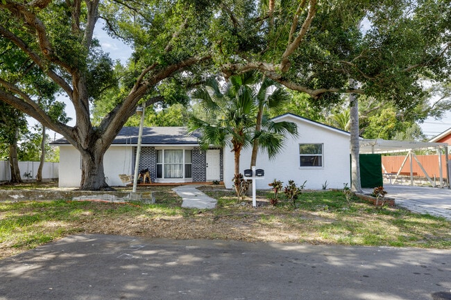 Building Photo - 4936 40th Ave N