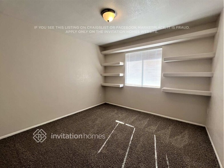 Building Photo - 7121 W North Ln