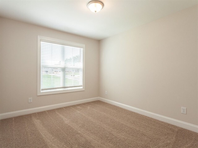 Building Photo - 112 White Ash Ln