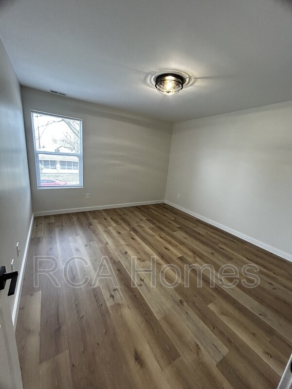 Building Photo - 3449 E 26th St