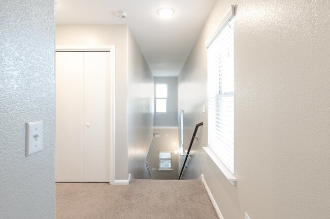 Building Photo - 4 Bedroom Home Available for September Move-In