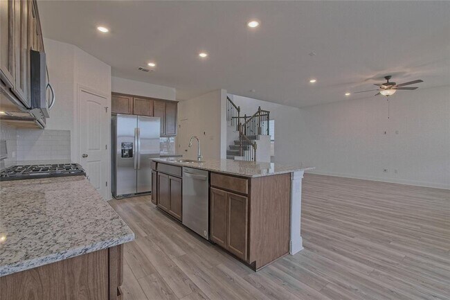 Building Photo - 212 Turnbuckle Bnd
