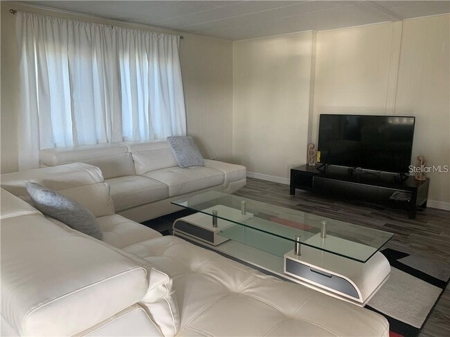 Building Photo - 10 Boca Ciega St