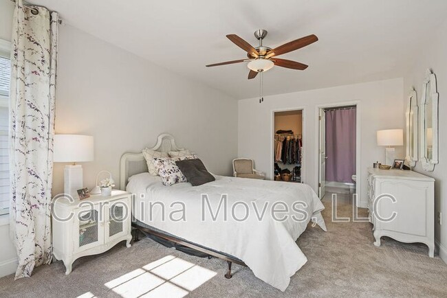 Building Photo - 7 James St