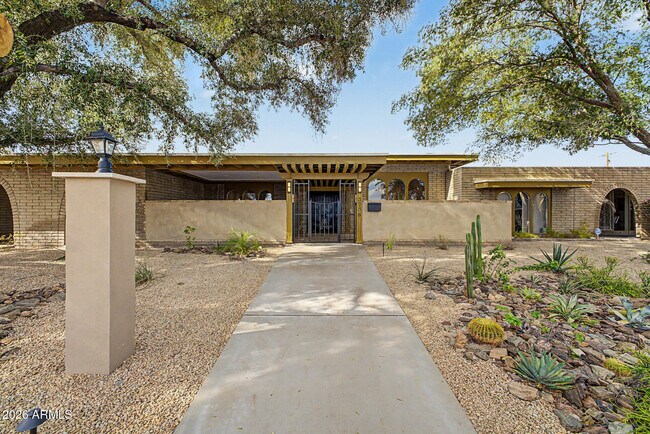 Building Photo - 3736 E Montecito Ave