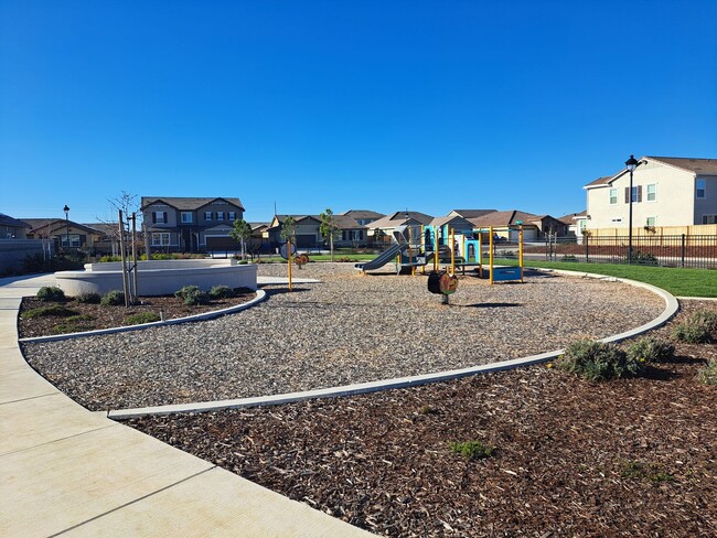 Building Photo - Gorgeous Smart Home is Clean & Loaded!