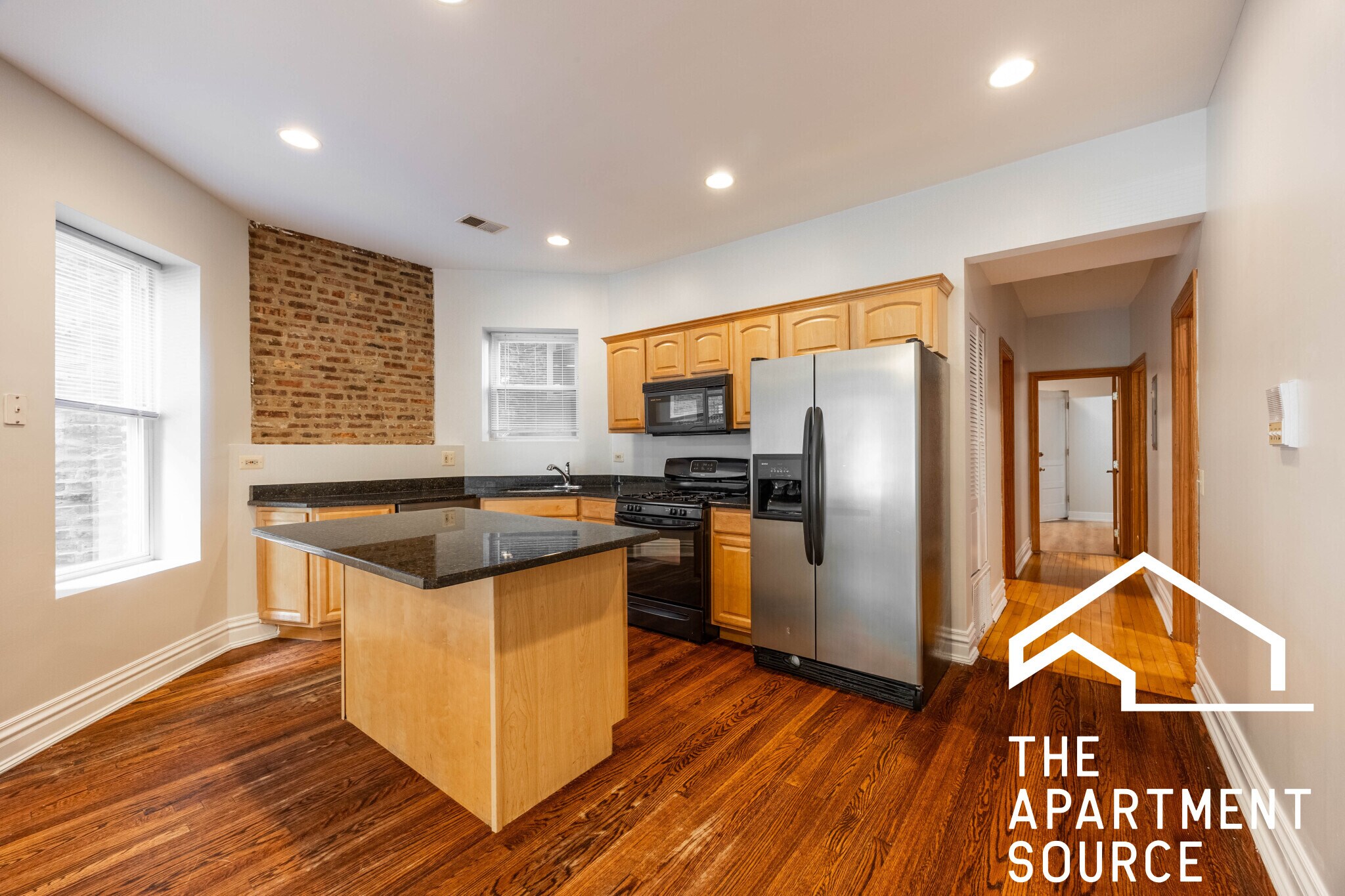 Building Photo - 1010 N Kedzie Ave