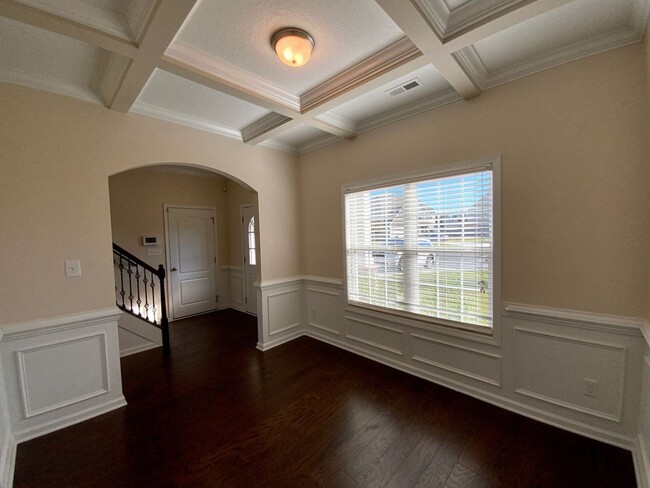 Building Photo - 4 BR 2.5 BA Carolina Plantations