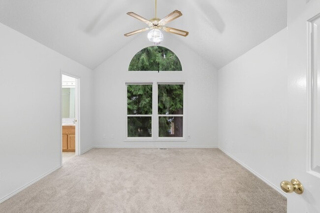 Building Photo - Beautiful 3-Bedroom Home for Rent – Spacio...