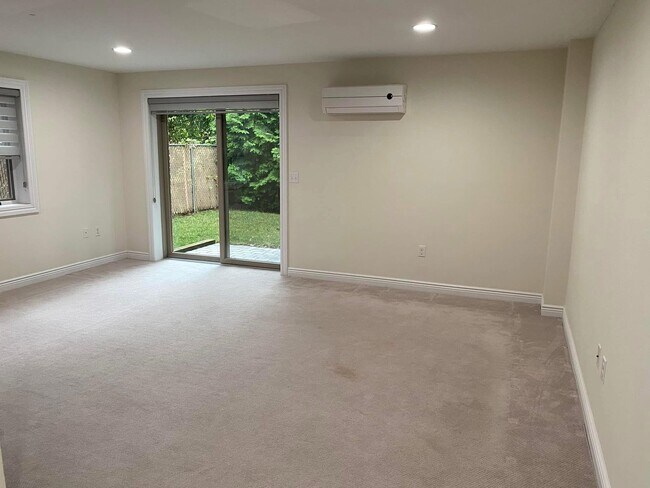 Building Photo - 436 Lawton Ave