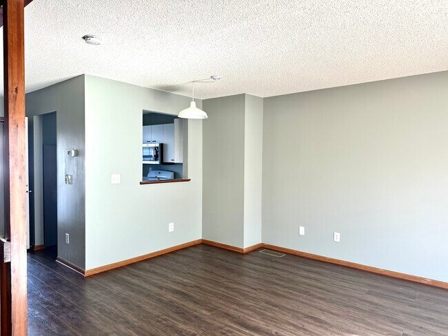 Building Photo - 5727 Kilbury Ln