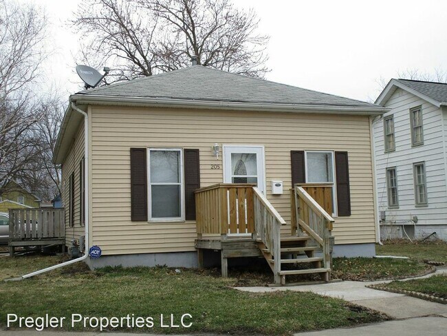 Primary Photo - 2 br, 1 bath House - 205 Denver