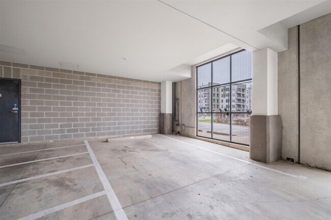 Building Photo - 2235 E 6th St