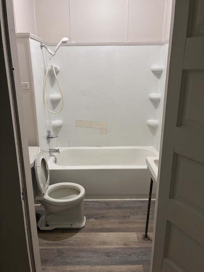 Building Photo - 1226 Sizemore St