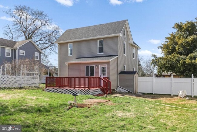 Building Photo - 6613 Fairmount Ave