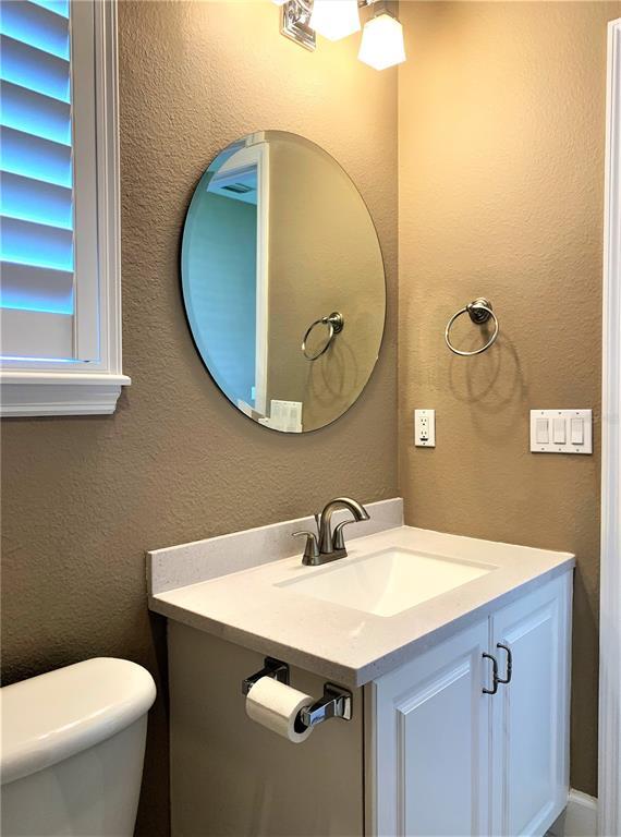 Building Photo - 601 Casabella Cir