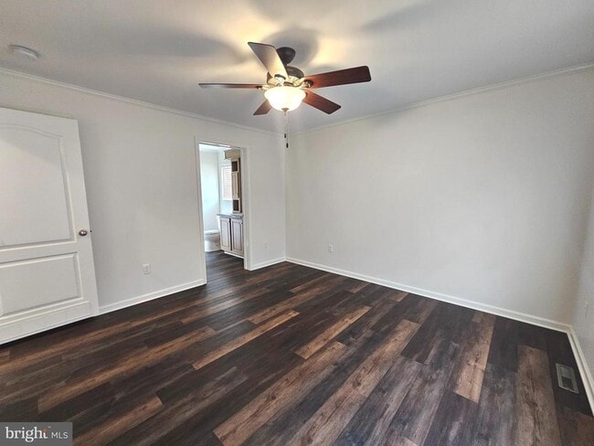 Building Photo - 86 Metz Dr