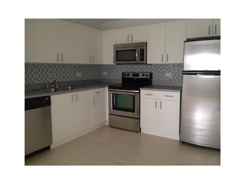 Primary Photo - 3660 N 56th Ave