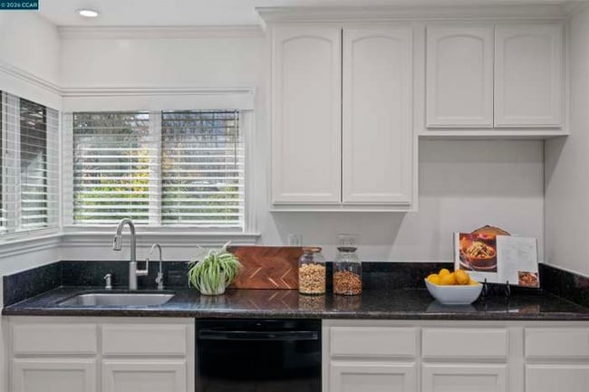 Building Photo - 5607 Lassen Ct