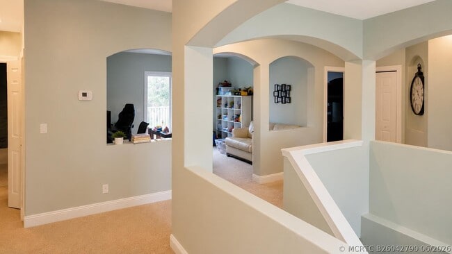 Building Photo - 2077 SW Panther Trce