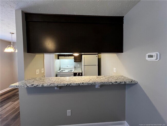 Building Photo - 1433 Ireland Dr