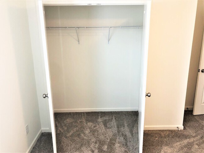 Bedroom 2 closet - 113 Brookshire Ln