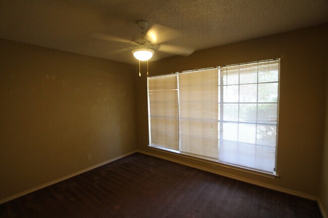 Building Photo - Garrett Duplex 8302/8304