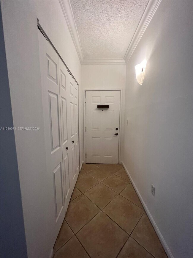 Building Photo - 1000 Scotia Dr