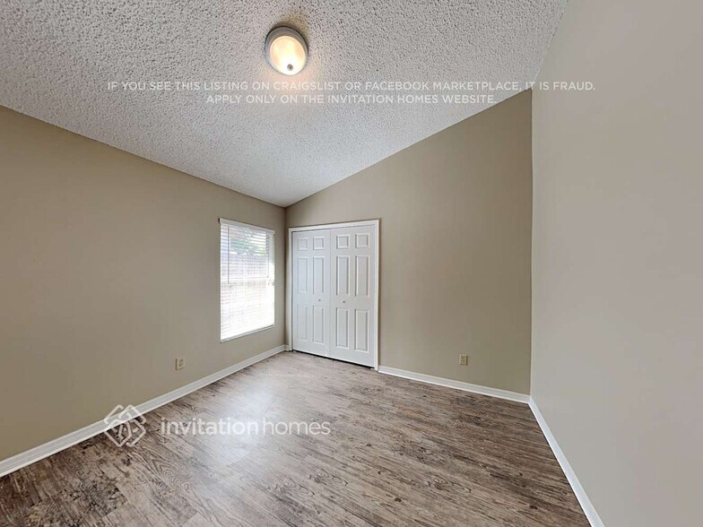 Building Photo - 1039 Whittier Cir